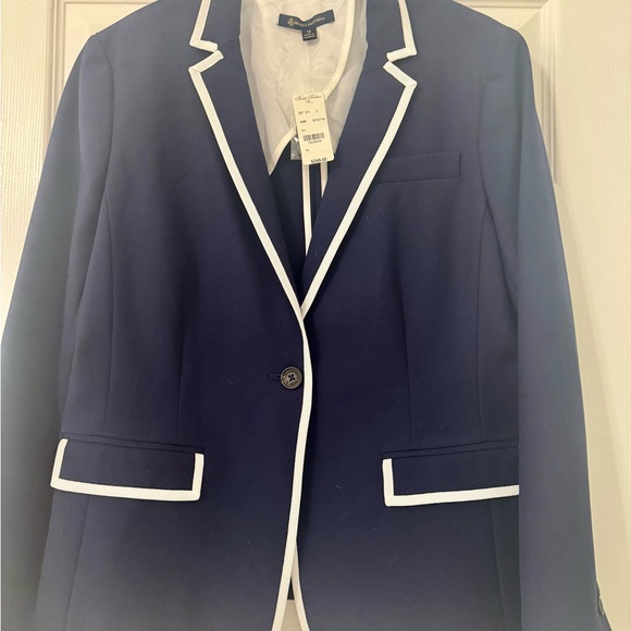 Brooks Brothers Jackets & Blazers - Brooks Brothers Dark Blue Blazer with White Accents